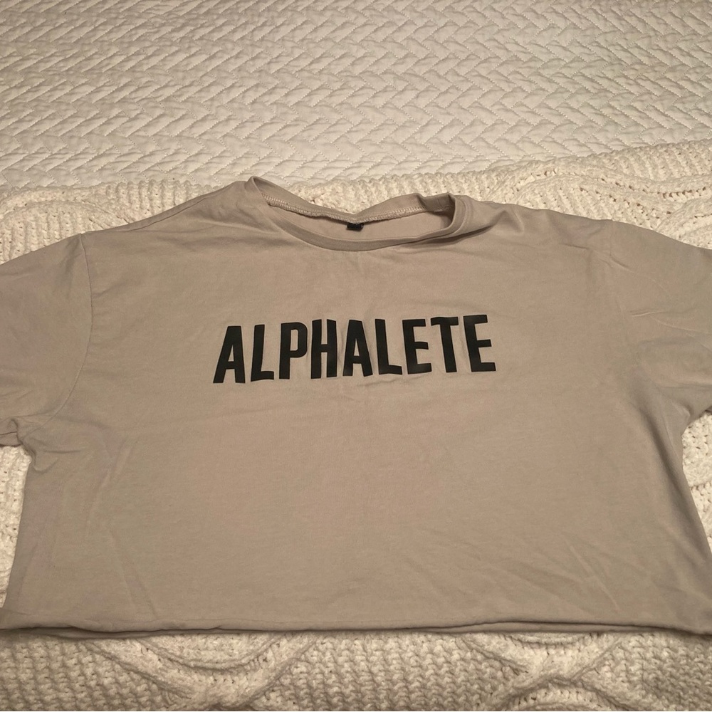 Alphalete cropped tee